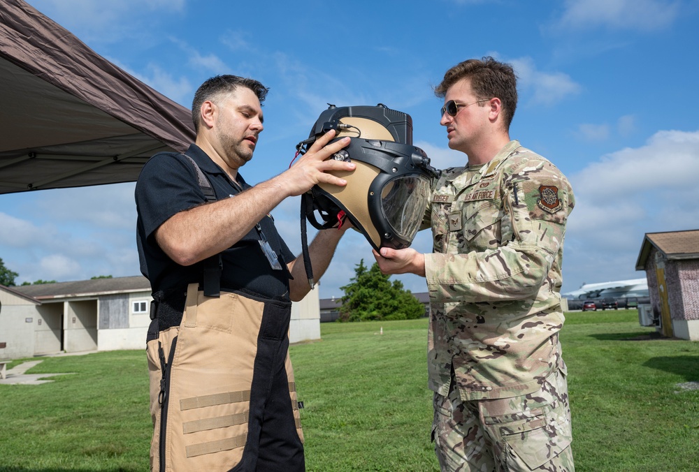 Behind the scenes: Honorary commanders tour the 436th MSG