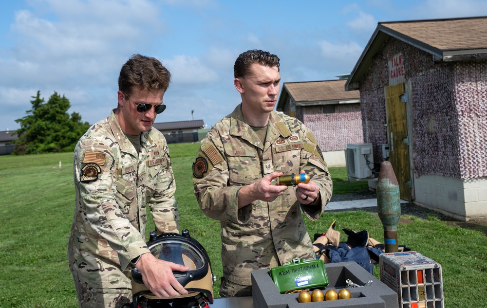 Behind the scenes: Honorary commanders tour the 436th MSG
