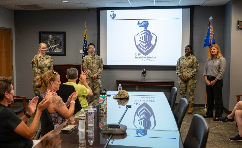Behind the scenes: Honorary commanders tour the 436th MSG