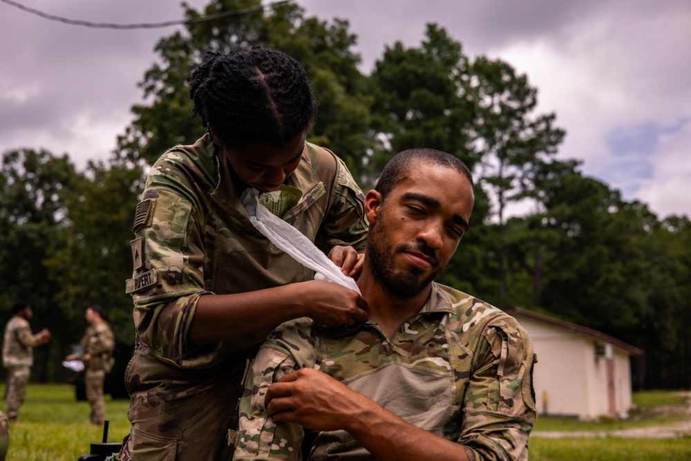 XVIII Airborne Corps Builds Lifesaving Skills Through Combat Life Saver Course
