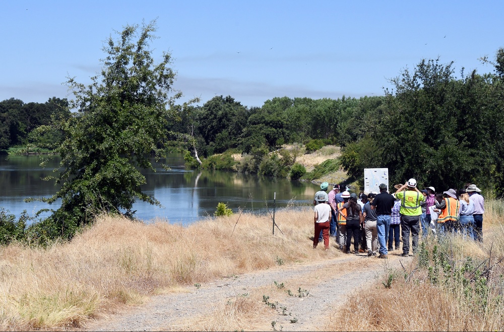U.S. Army Corps of Engineers Sacramento District's Yolo Bypass Tour