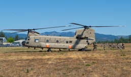 Oregon Guard Soldiers Take Flight During MEDEVAC Training