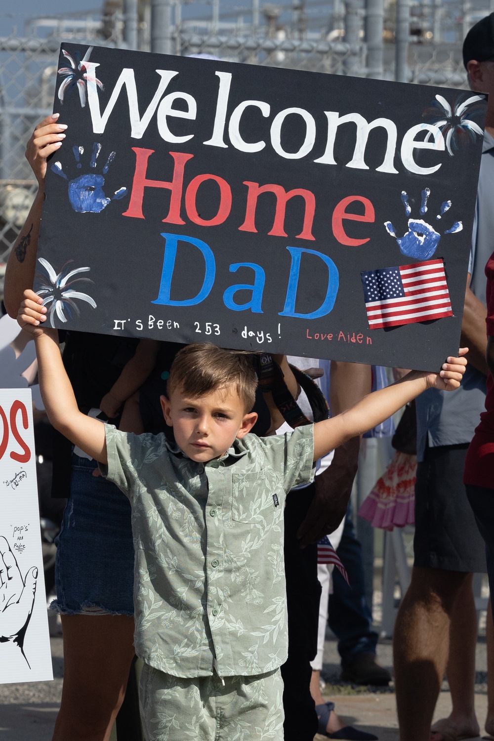 USS Sullivans (DDG 68) Returns to Homeport After 8 Month Deployment