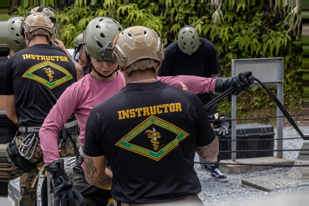 U.S. Marines, Spouses Participate in Headquarters Battalion Spouse Warrior Day