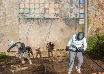 U.S. Marines, Spouses Participate in Headquarters Battalion Spouse Warrior Day