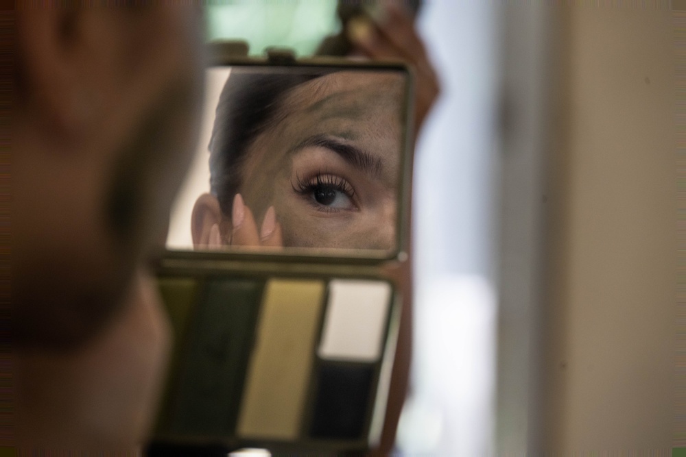 U.S. Marines, Spouses Participate in Headquarters Battalion Spouse Warrior Day