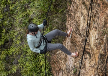 U.S. Marines, Spouses Participate in Headquarters Battalion Spouse Warrior Day