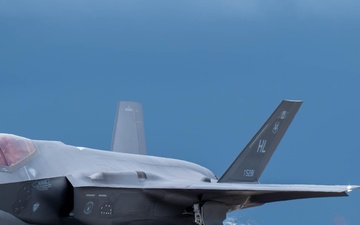 Wheels Down: F-35s wrap up training at Kadena