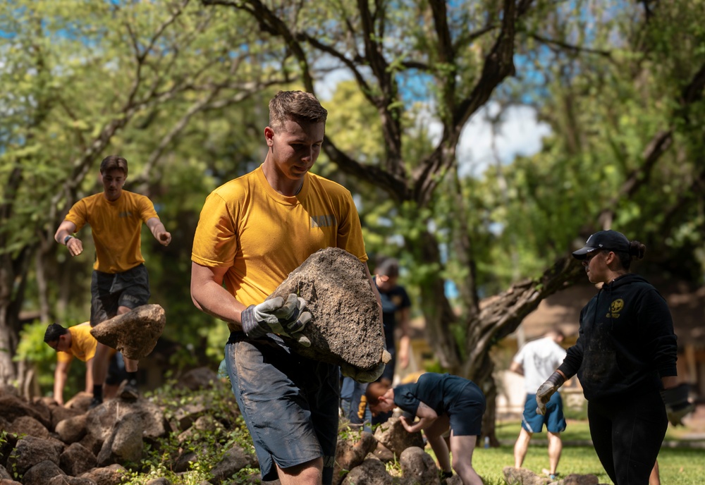 Air Force, Navy Volunteers Construct Rock Wall to Preserve and Protect Hawaiian Burial Vault