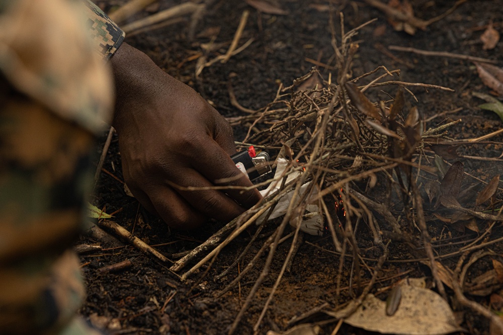 U.S. Marines with CLR-37 Conduct Basic Jungle Skills Course