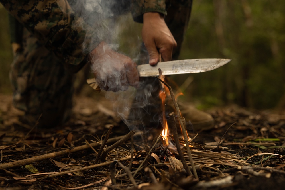 U.S. Marines with CLR-37 Conduct Basic Jungle Skills Course