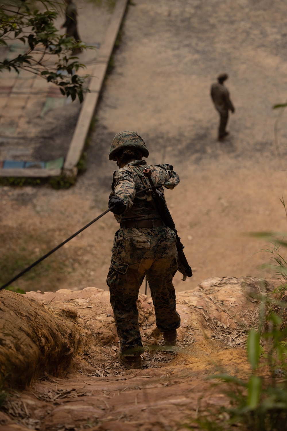 U.S. Marines with CLR-37 Conduct Basic Jungle Skills Course