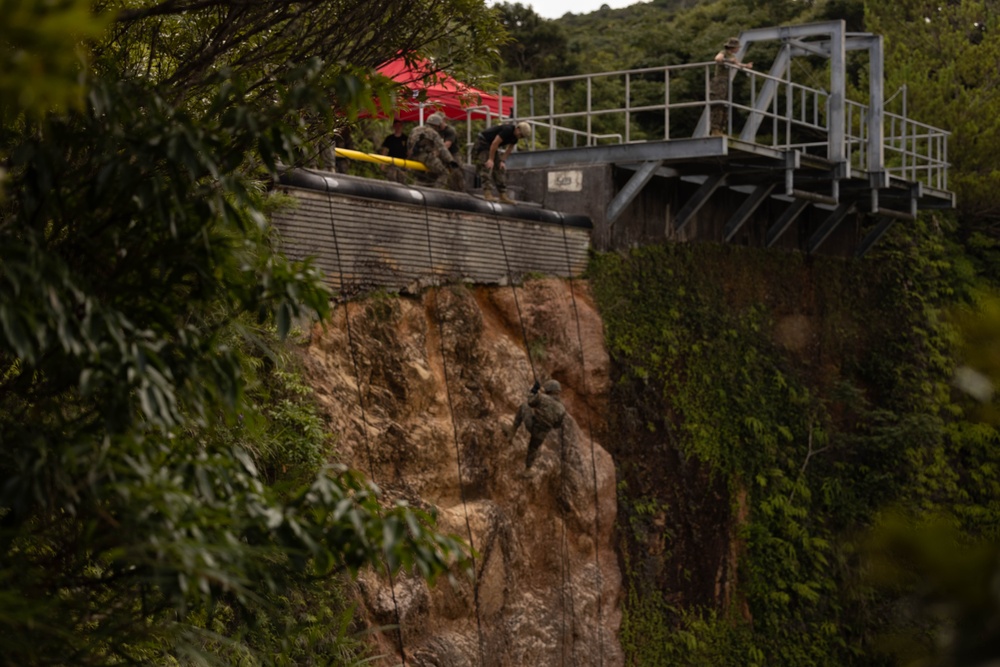 U.S. Marines with CLR-37 Conduct Basic Jungle Skills Course