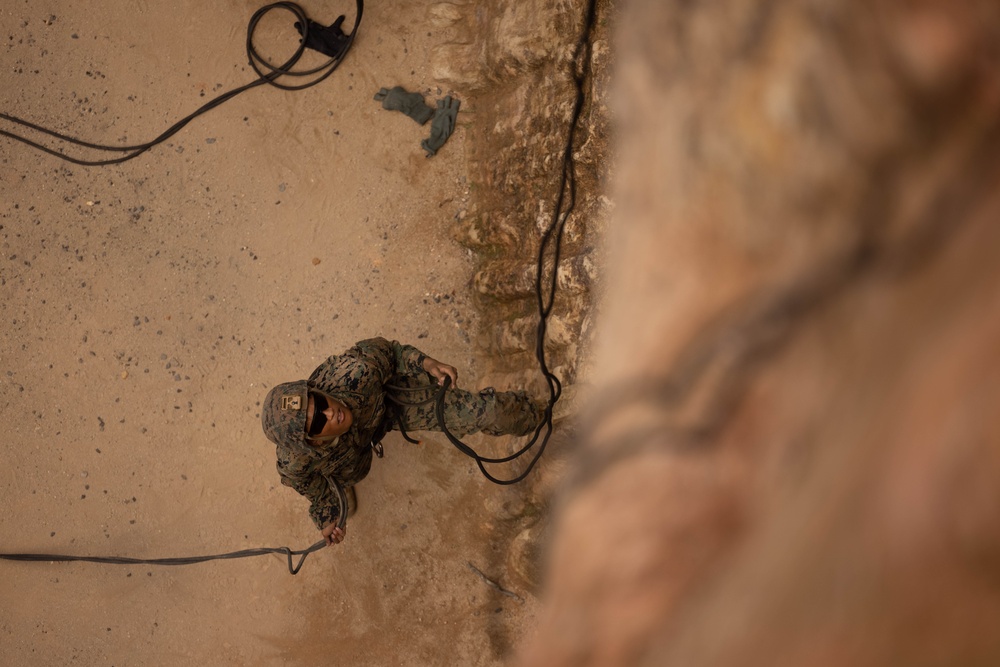 U.S. Marines with CLR-37 Conduct Basic Jungle Skills Course