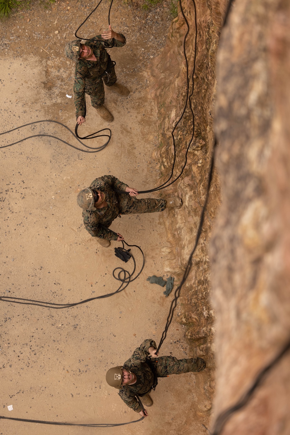 U.S. Marines with CLR-37 Conduct Basic Jungle Skills Course