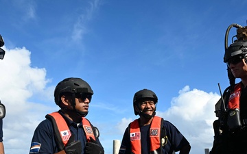 US Coast Guard and the Republic of the Marshall Islands conduct fisheries inspection at sea