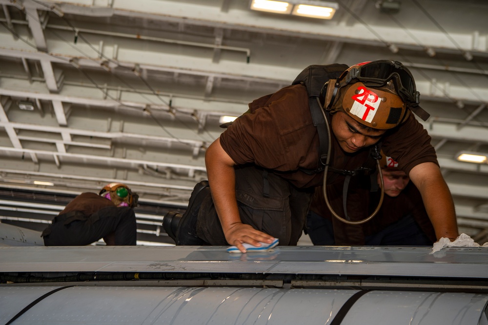 USS Carl Vinson (CVN 70) Conducts Routine Operations in the Indian Ocean