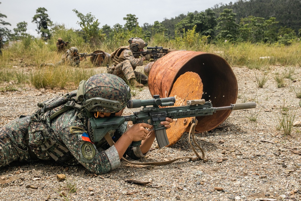 ACD 25.3: MRF-D 25.3 and PMC conduct frag battle drills