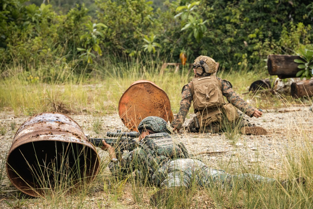 ACD 25.3: MRF-D 25.3 and PMC conduct frag battle drills