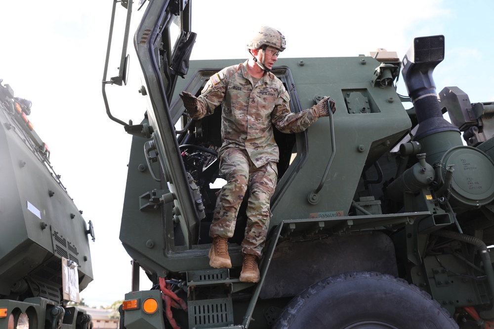 25th ID Receive HIMARS B-Role