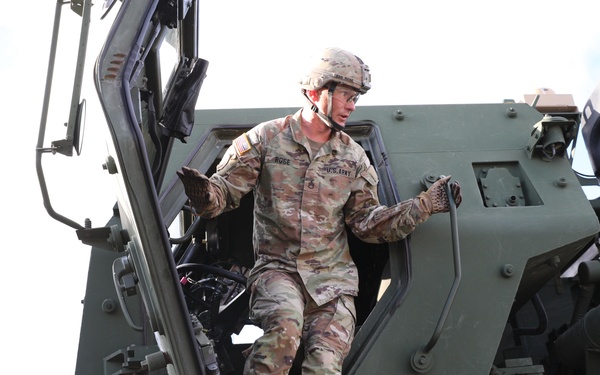 25th ID Receive HIMARS B-Role