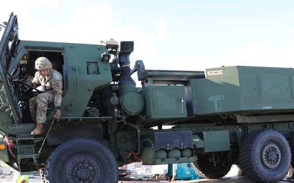 25th ID Receive HIMARS B-Role