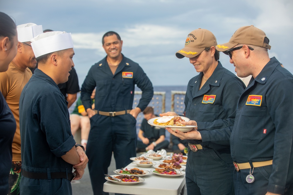 USS Benfold (DDG 65) holds Top Chef competition celebrating Fourth of July