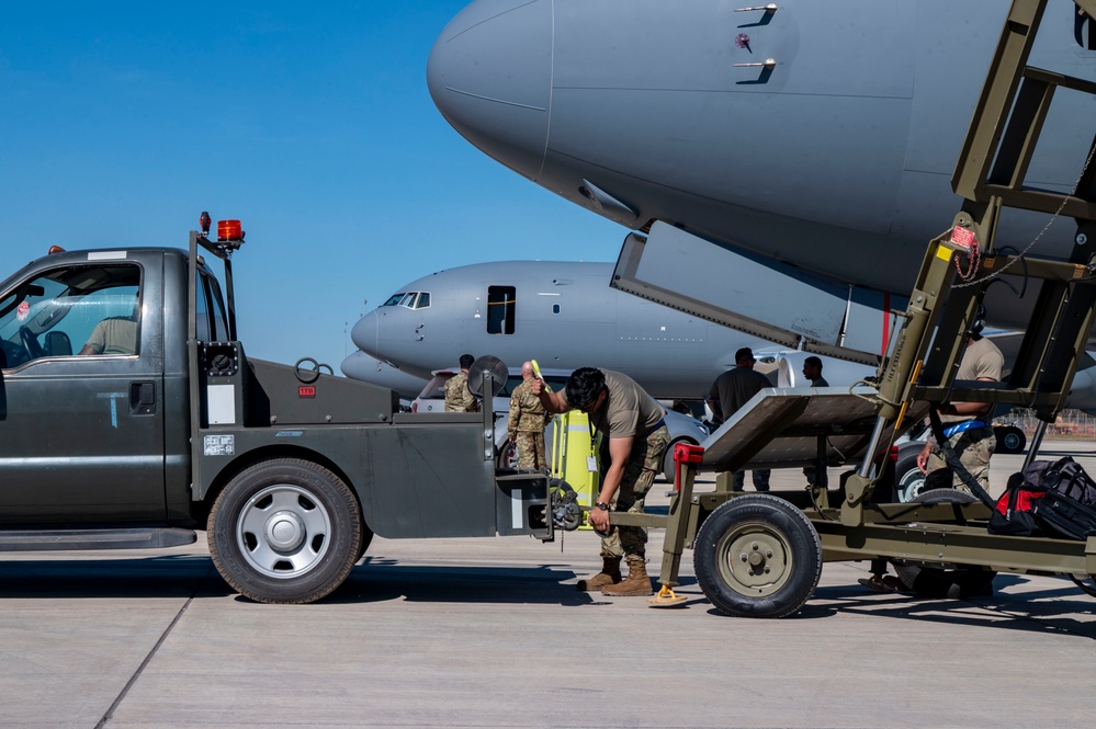 Talisman Sabre 25: Airmen prepare aircraft for aerial refueling missions in Australia