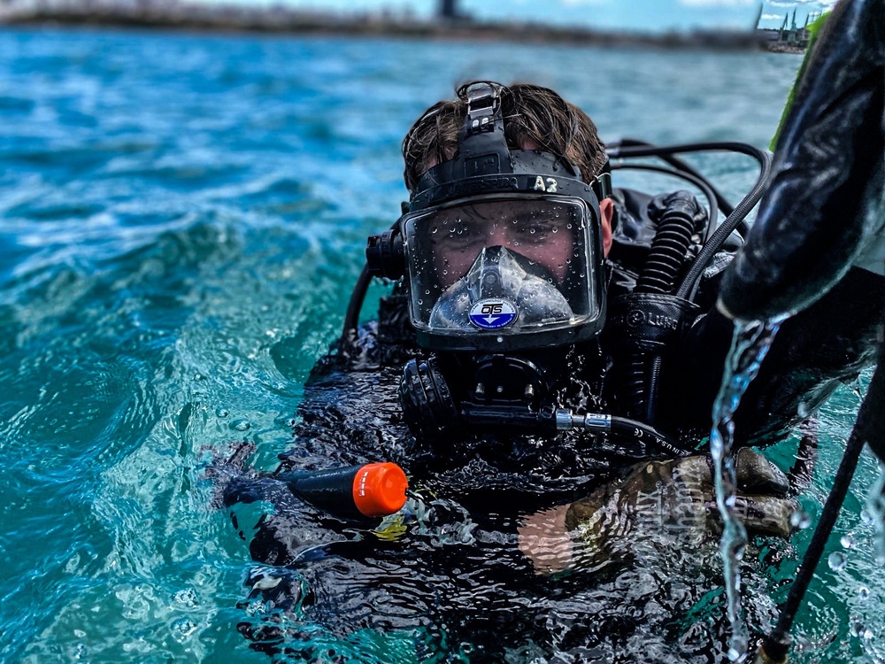 U.S. Navy Divers Strengthen NATO Maritime Infrastructure in Croatia