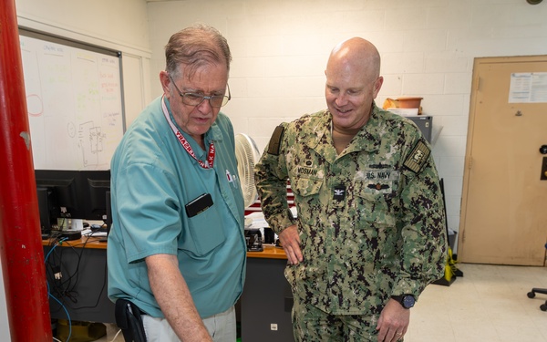 Shipyard Spotlight: Larry Pendleton - Code 950 Electronics Technician
