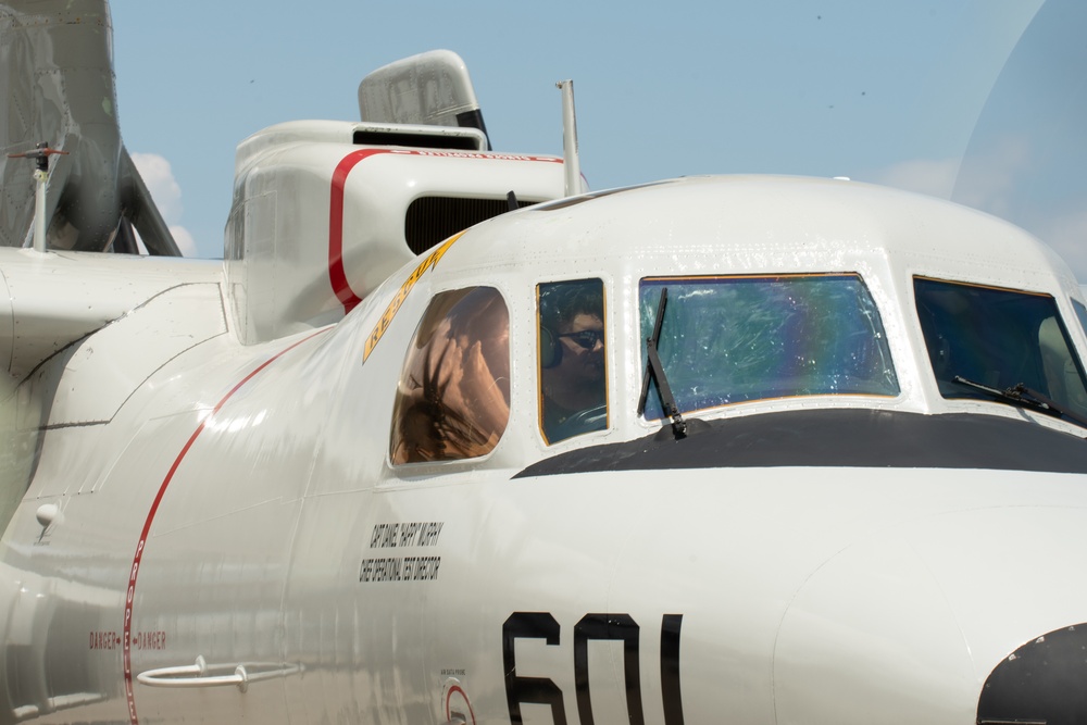 VX-1 Sailors perform operation check