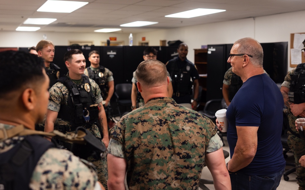 Chef Robert Irvine visits Marine Corps Base Quantico