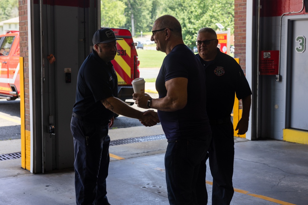 Chef Robert Irvine visits Marine Corps Base Quantico