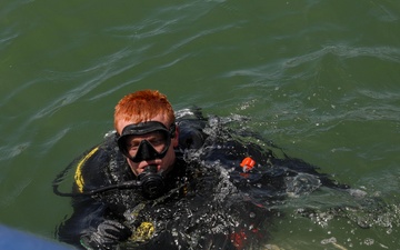 20th Engineer Brigade Divers Assess Port Operations