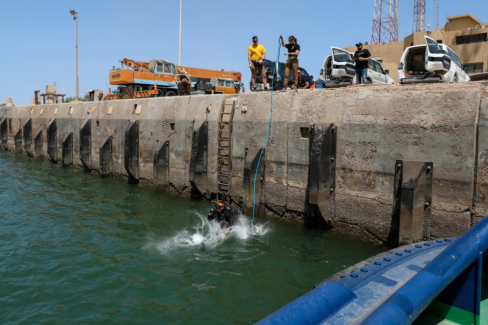 20th Engineer Brigade Divers Assess Port Operations