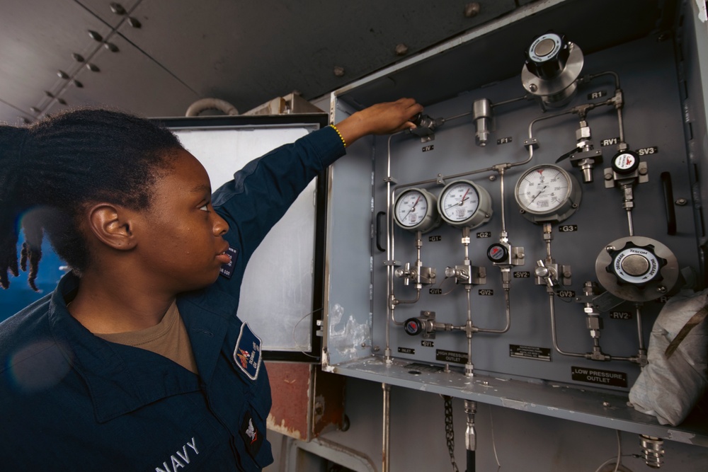 USS Winston S. Churchill (DDG 81) Maintenance