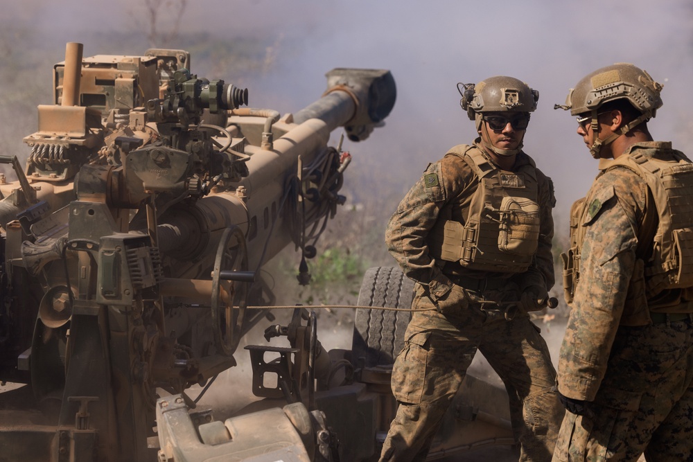 MRF-D 25.3: 3rd Bn., 11th Marines, conduct Direct Fire with M777 Howitzers
