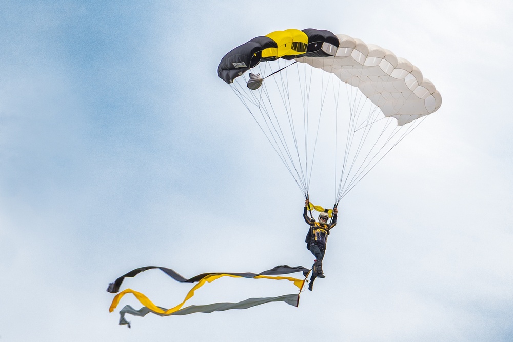 Black Knights soar at Picatinny Arsenal’s 2025 Community Day, culminating the Army’s 250th birthday celebration
