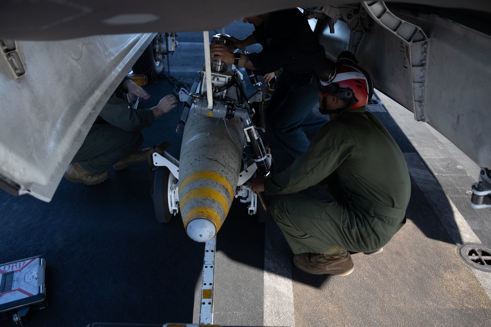 31st MEU conducts ordnance load during Exercise Talisman Sabre 25