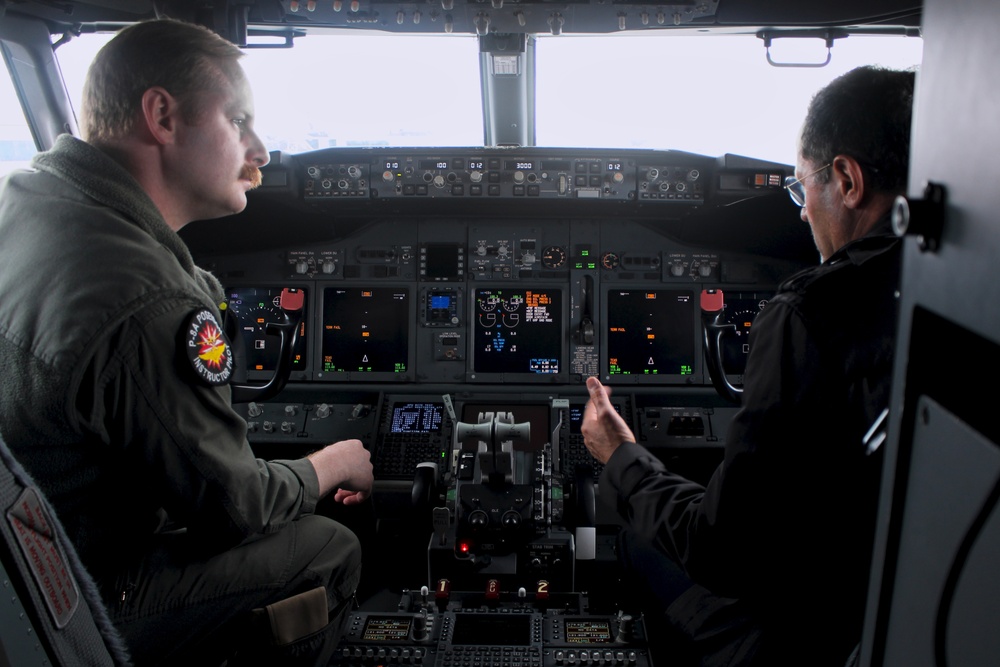 Defense and Security Committee, NATO Parliamentary Assembly visits U.S. VP Squadrons