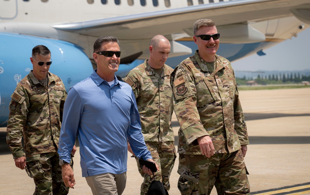 CJCS Arrives Osan