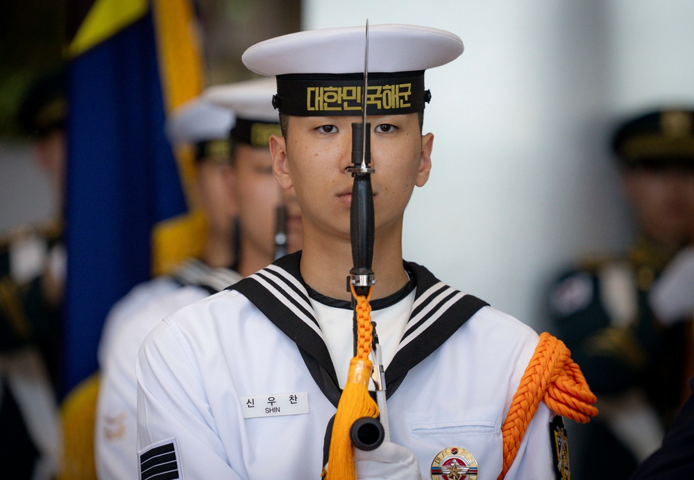 CJCS Participates in Honor Guard Ceremony