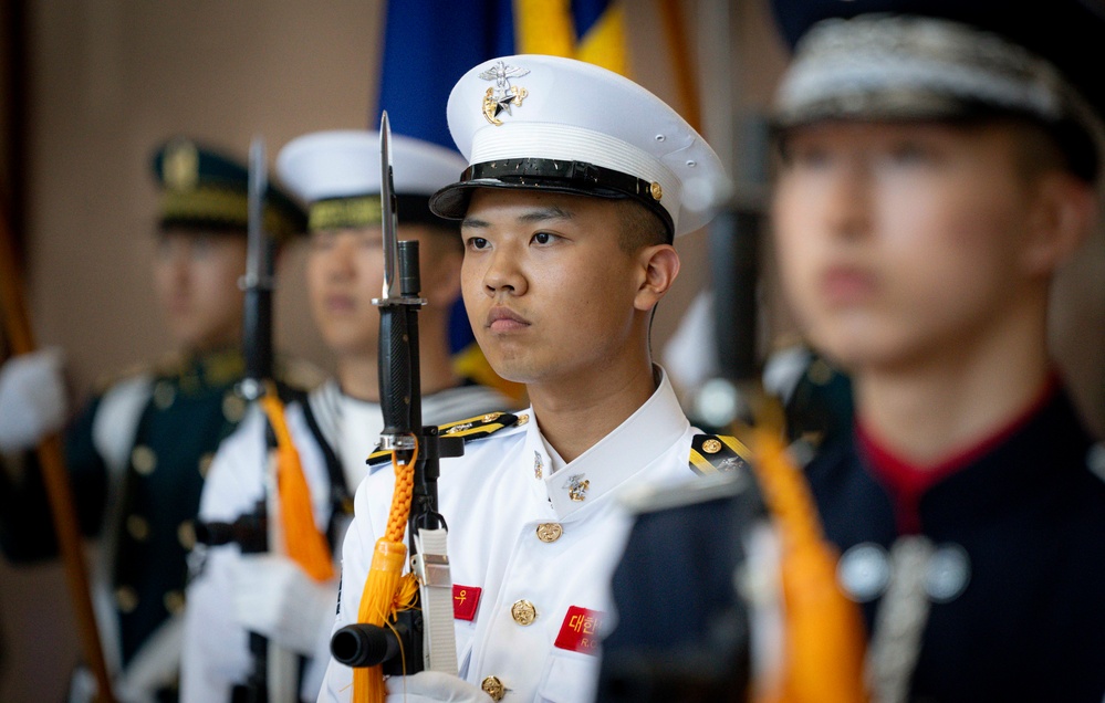 CJCS Participates in Honor Guard Ceremony