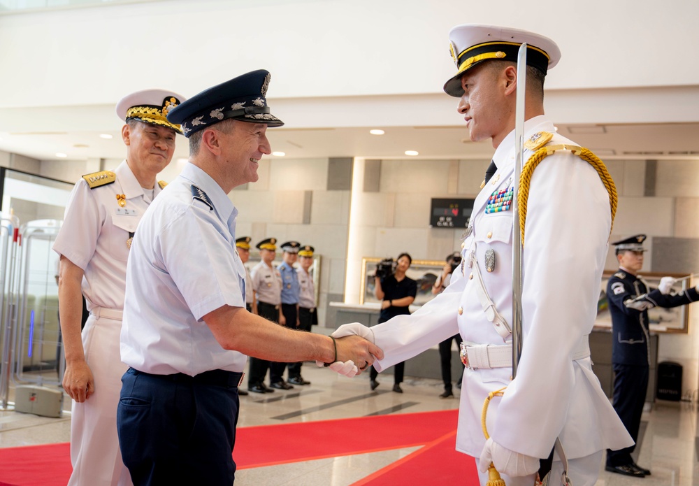 CJCS Participates in Honor Guard Ceremony