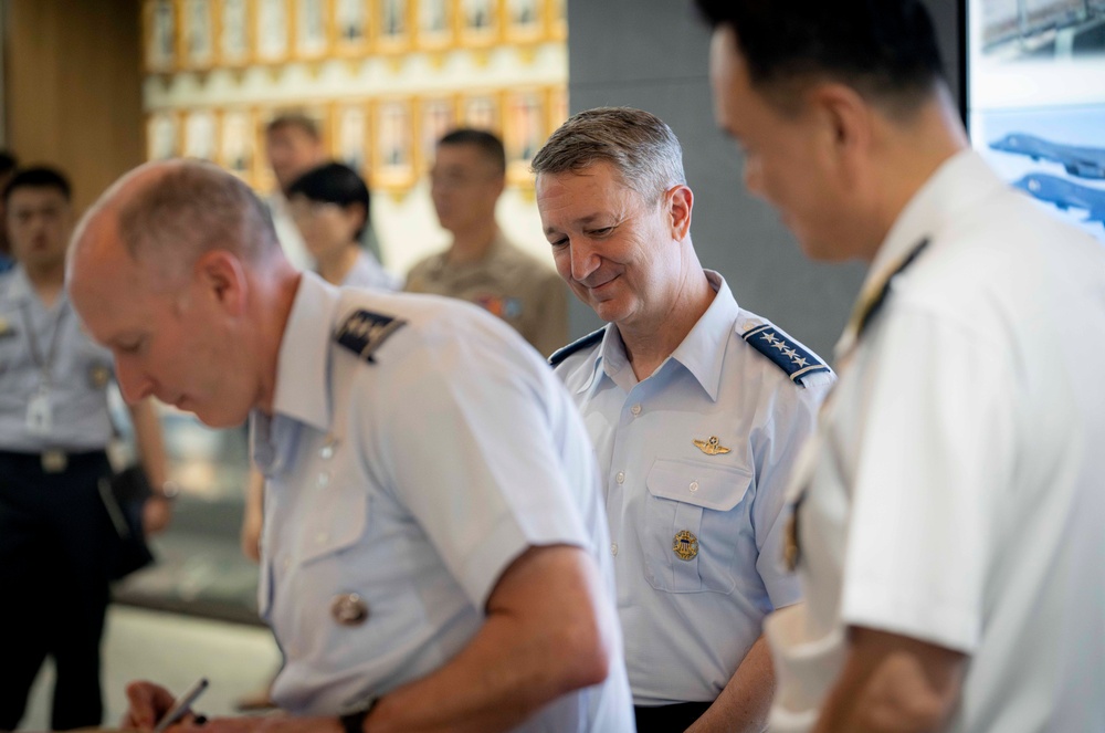 CJCS Participates in Guest Book Signing