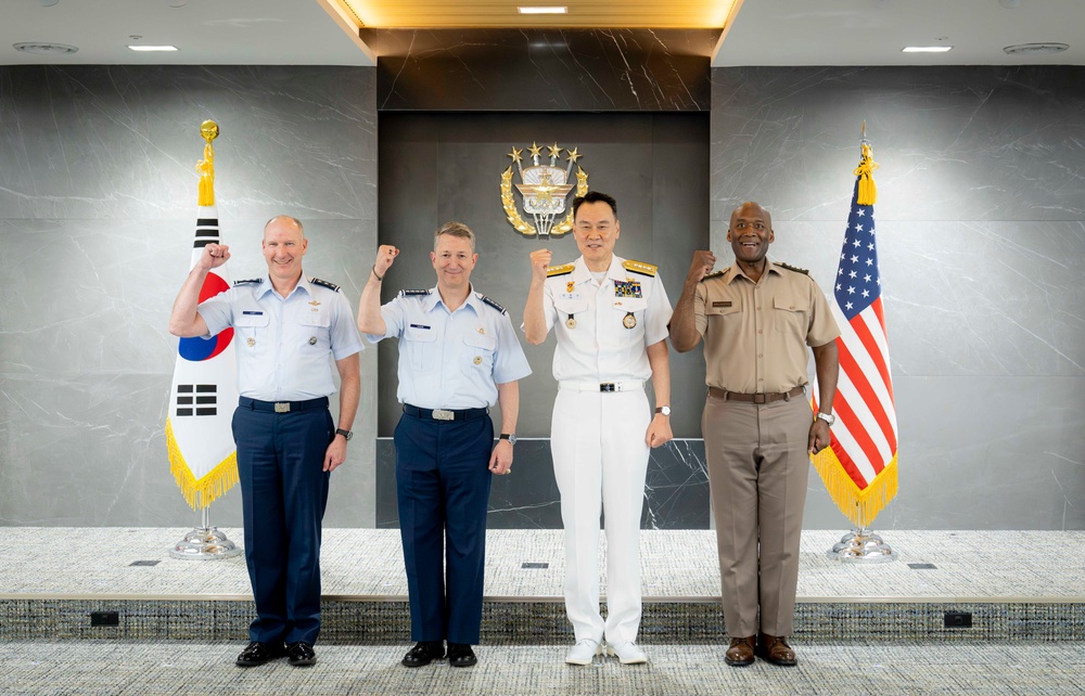 CJCS Participates in Photo