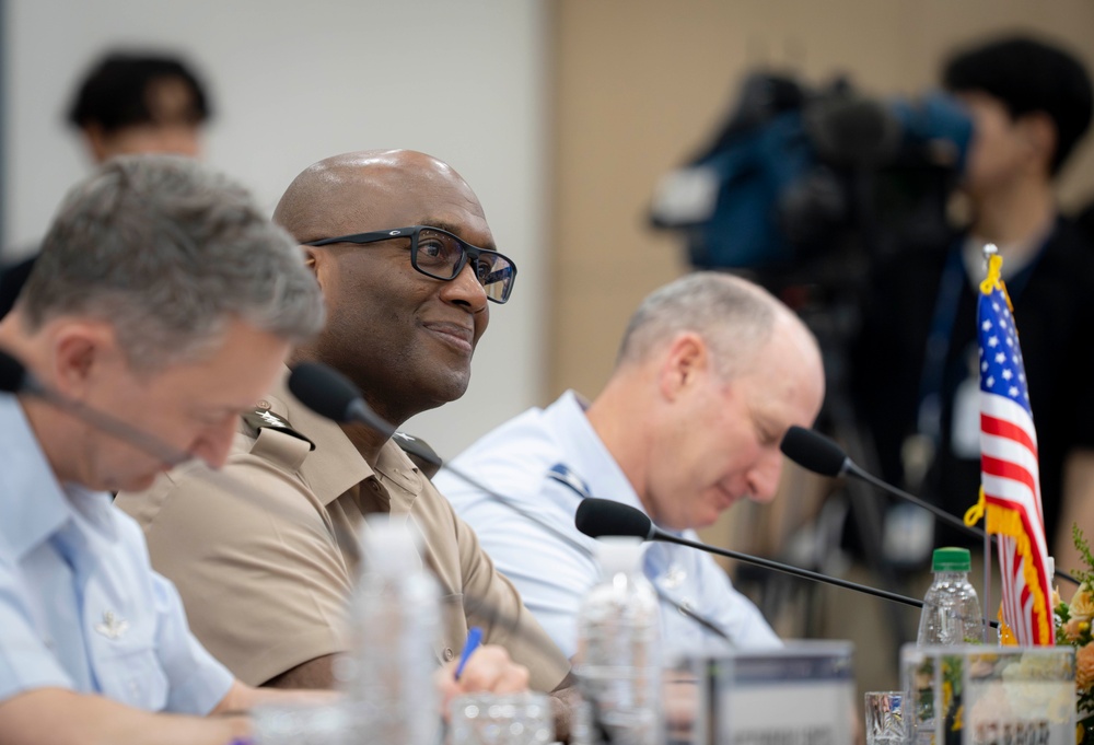 CJCS Participates in Tri-CHOD Meeting