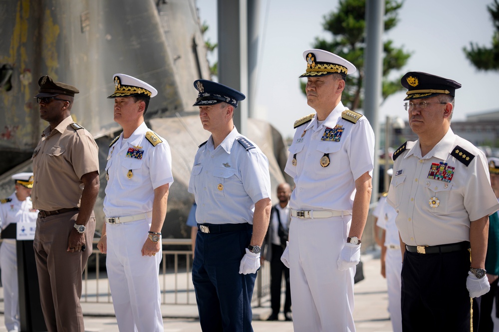 CJCS Participates in Korea Cheonan Memorial