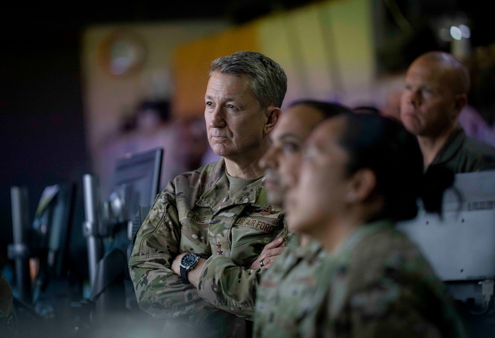 CJCS Meets with Service Members