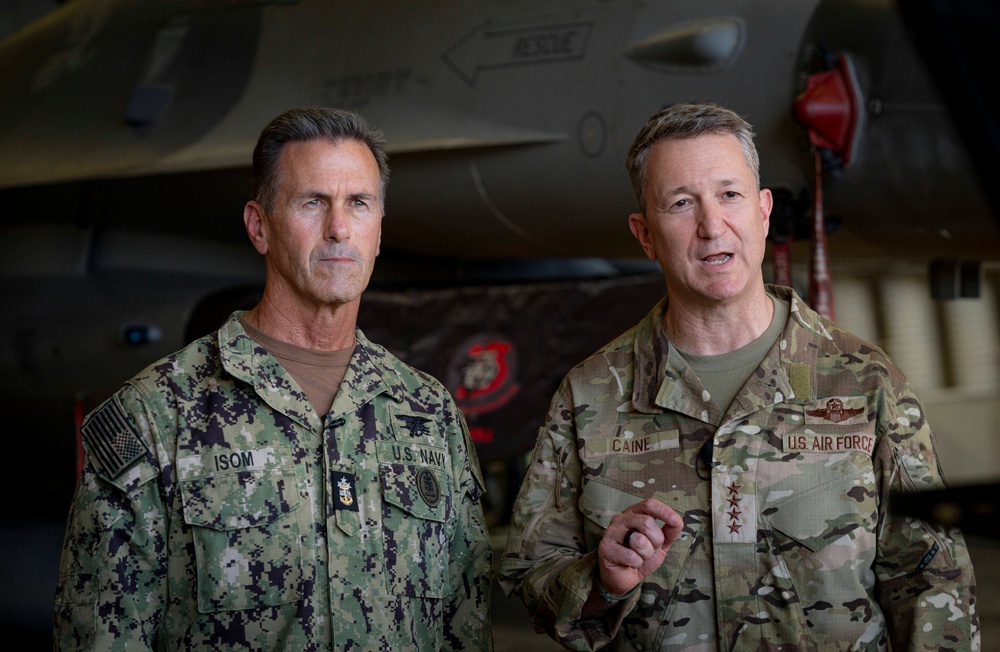 CJCS Meets with Service Members